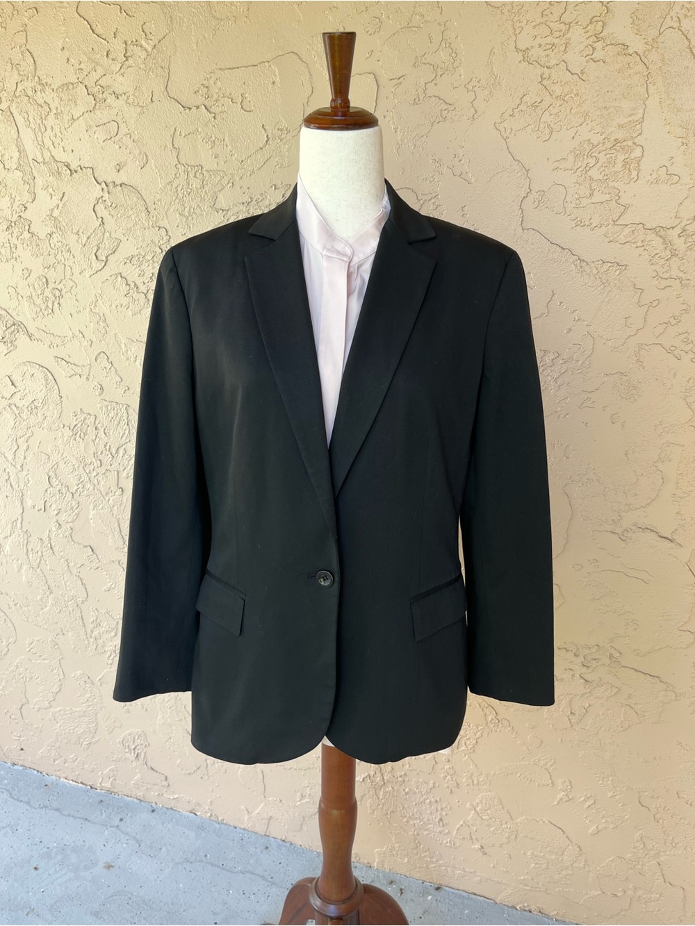 Express Women's Black Single-Button Blazer